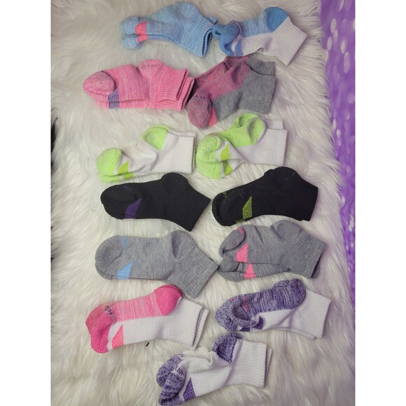 Girls toddler socks size small hanes 13 pair - Picture 3 of 3